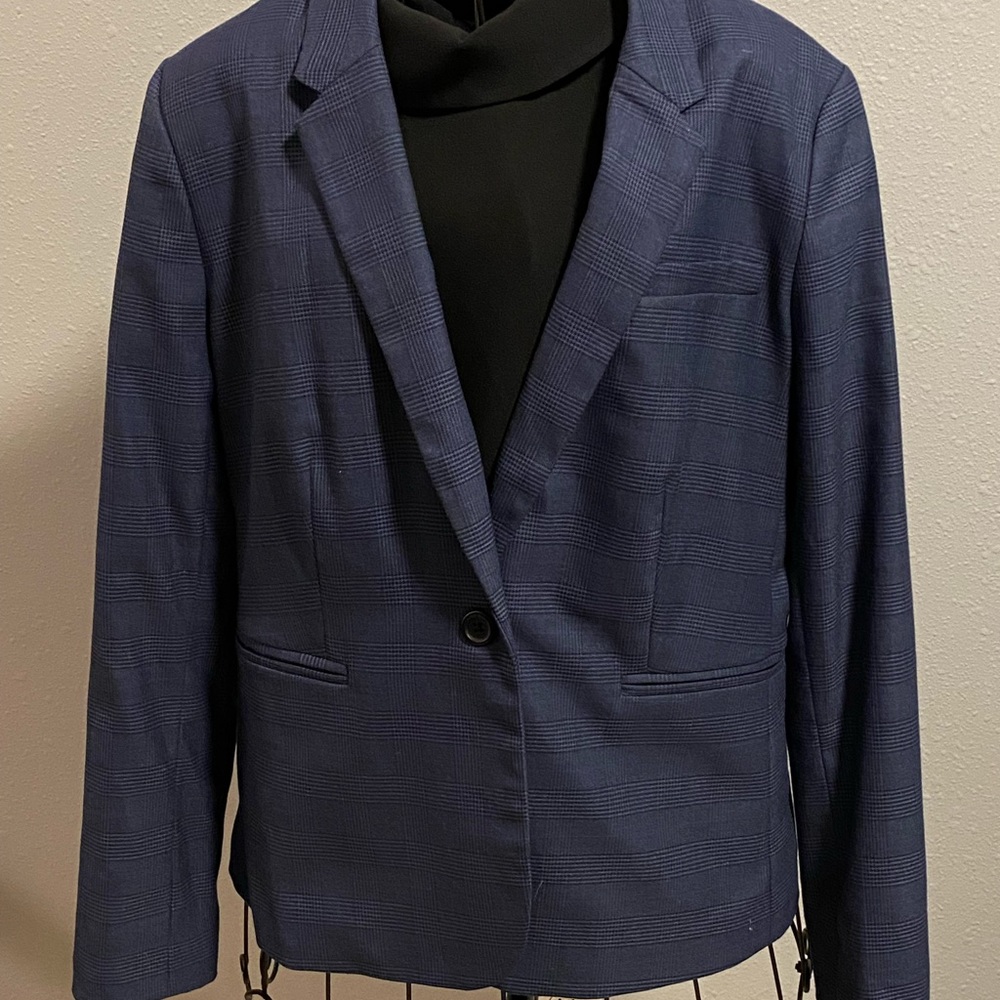 Beautiful Banana Republic Suit Navy and Black Plaid - Picture 2 of 6